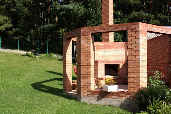 Do-it-yourself brick gazebo: projects of open pavilions, closed structures with windows, a drawing for construction