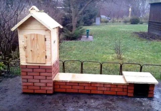 Do-it-yourself brick smokehouse: hot, cold smoked