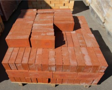 Do-it-yourself brick smokehouse: hot, cold smoked