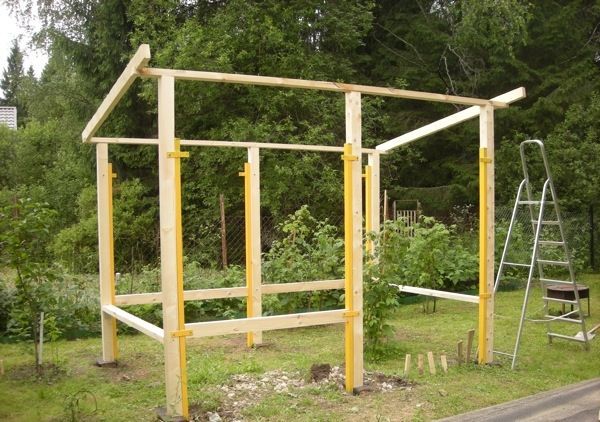 Do-it-yourself closed gazebo for summer cottages: options for covered frame garden pavilions, project and step-by-step execution