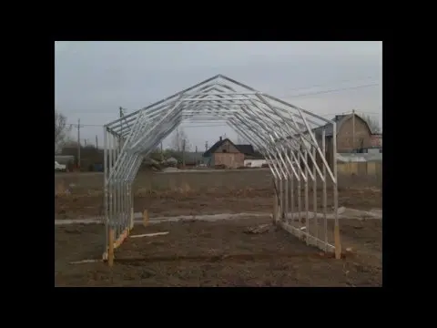 Do-it-yourself greenhouse from a galvanized profile