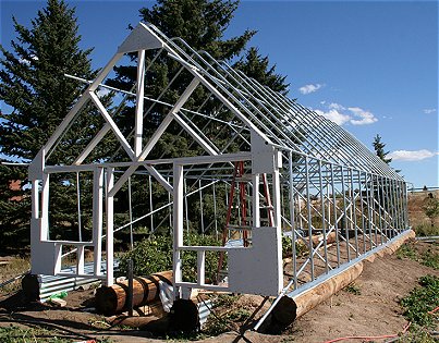 Do-it-yourself greenhouse from a galvanized profile