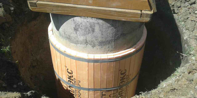 Do-it-yourself insulation of a well from concrete rings: how to reliably protect it from freezing