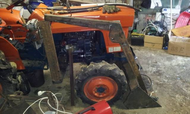 Do-it-yourself mini tractor attachment