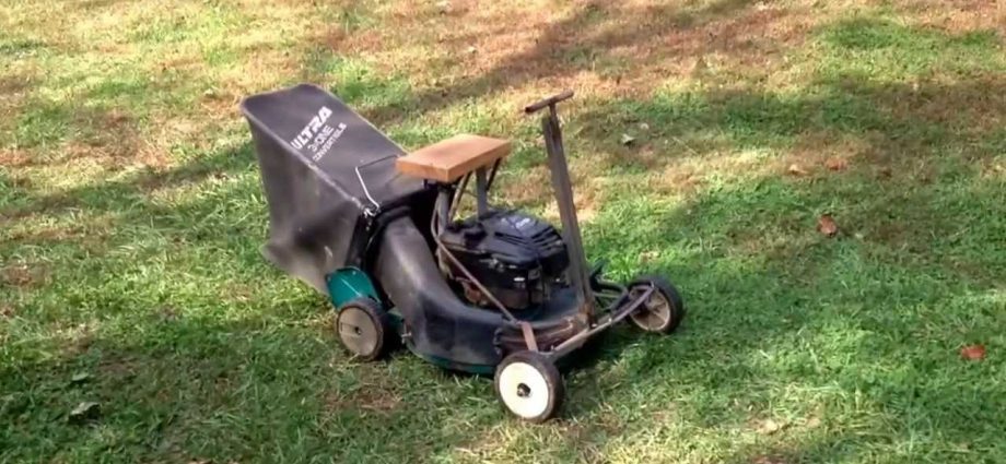 Do-it-yourself mower on a mini tractor 