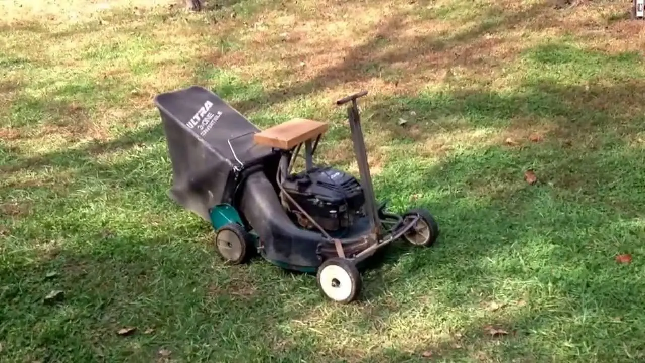 Do-it-yourself mower on a mini tractor 