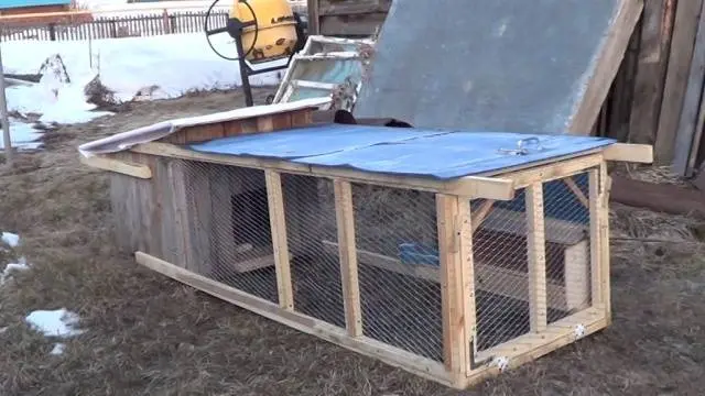 Do-it-yourself portable chicken coops: photo + drawings