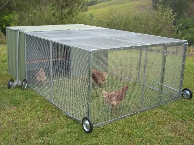 Do-it-yourself portable chicken coops: photo + drawings