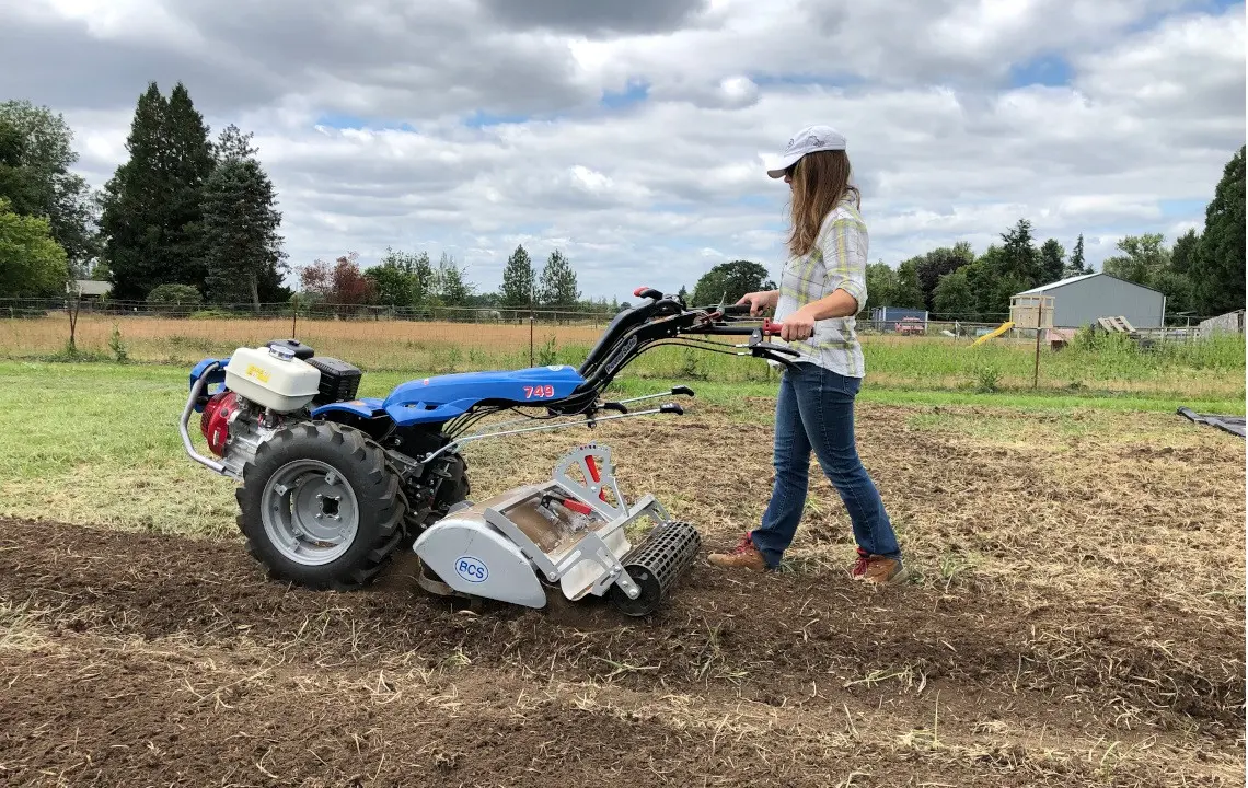 Do-it-yourself rake for a walk-behind tractor: a step-by-step video design instruction