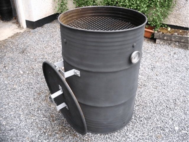 Do-it-yourself smokehouse from a barrel of 200 liters: drawings, photos, videos