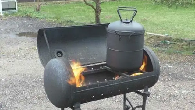 Do-it-yourself smokehouse from a gas cylinder: photos, drawings, video