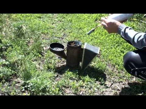 Do-it-yourself smoker for bees