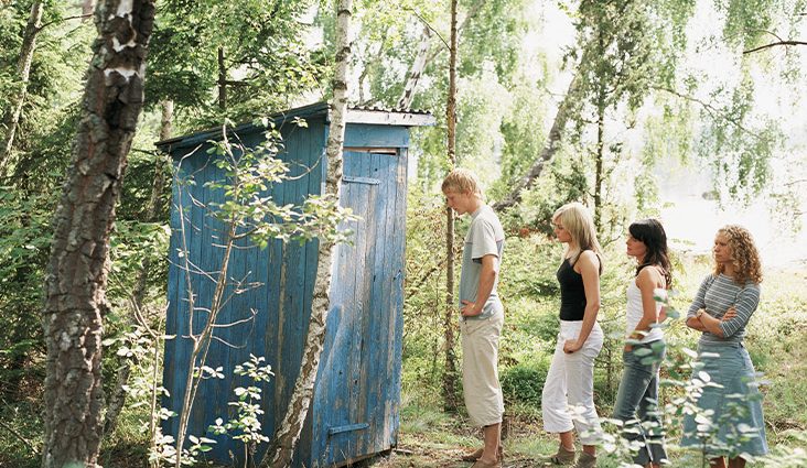 Do you need to urinate in the woods? It can be dangerous to your health