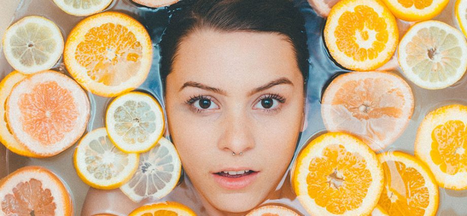 Do you want to take better care of your skin? Go for organic cosmetics. Six reasons why you should do this