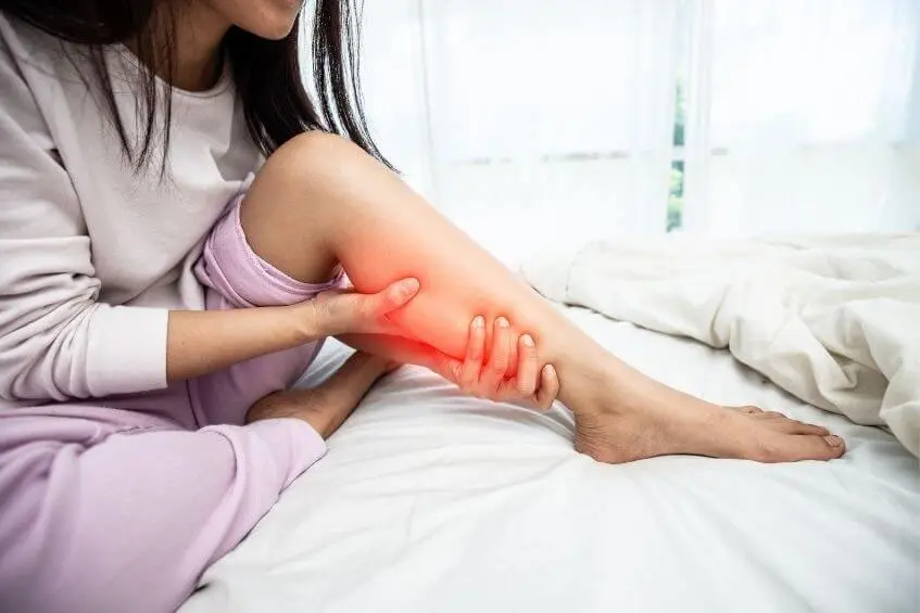 Do your legs hurt at night? Don&#8217;t take it lightly! The seven most common causes