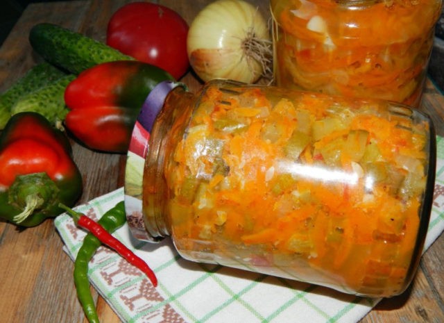 Dressing for pickle for the winter: the best recipes in jars