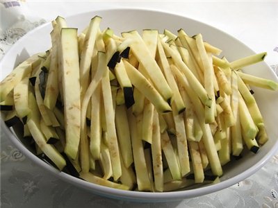 Dried eggplant for the winter at home