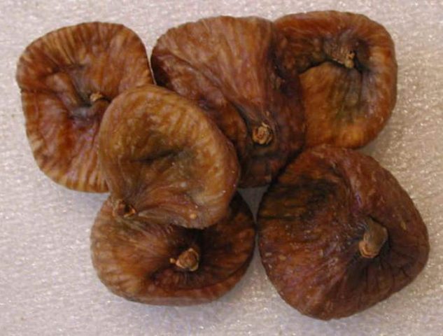 Dried figs: benefits and harms to the body