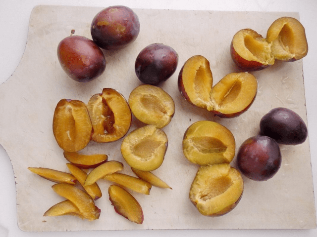 Dried plums at home