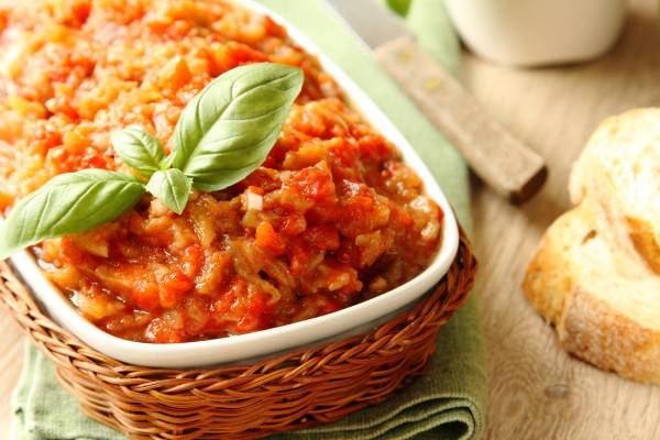 Eggplant and tomato caviar 