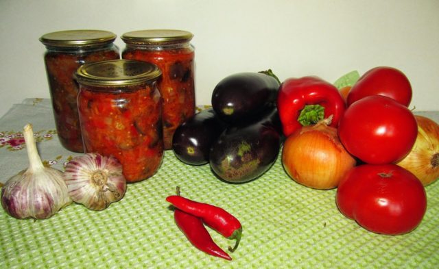 Eggplant baked appetizer for the winter