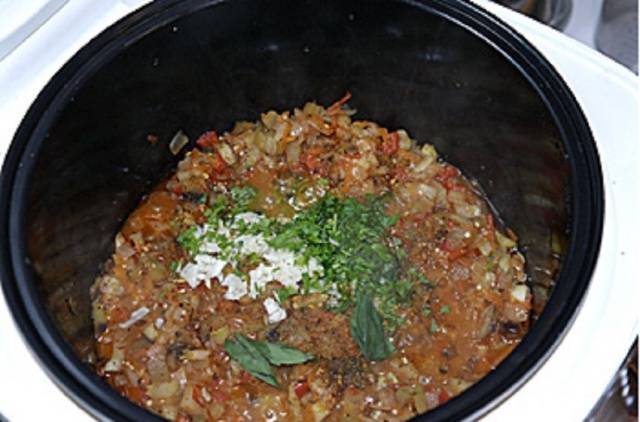 Eggplant caviar in a slow cooker