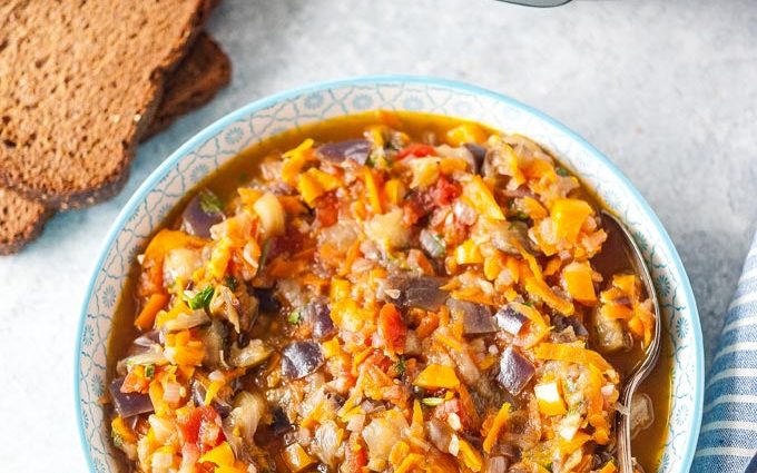 Eggplant caviar in a slow cooker