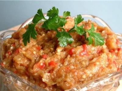 Eggplant caviar with tomato paste: recipe