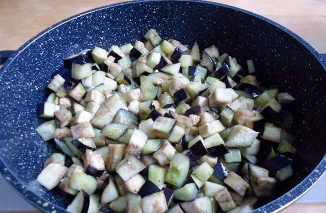 Eggplant in adjika: recipe 