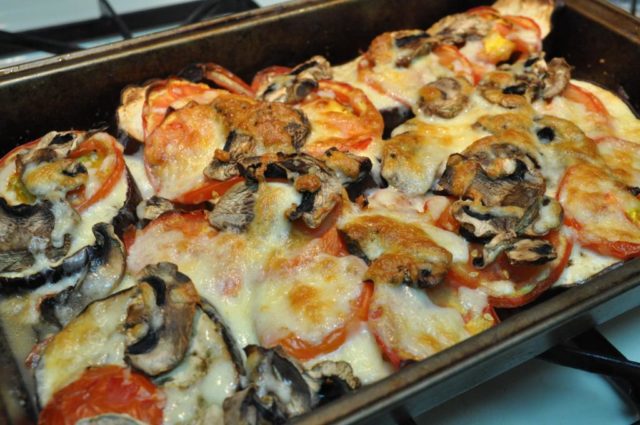 Eggplant with champignons: a recipe for the winter with a photo