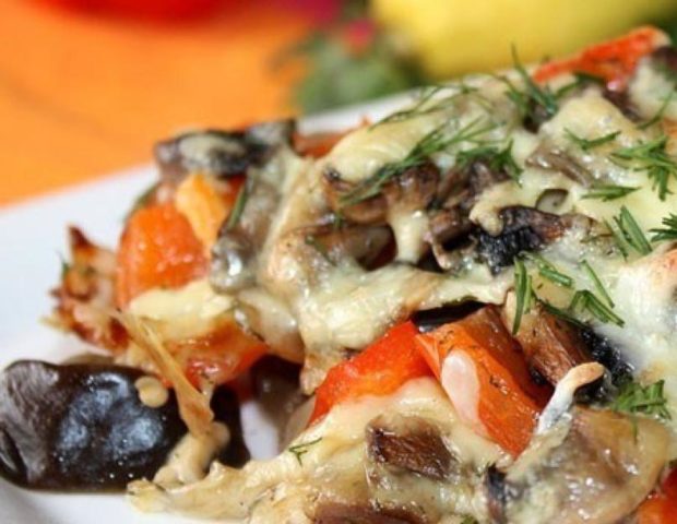 Eggplant with champignons: a recipe for the winter with a photo