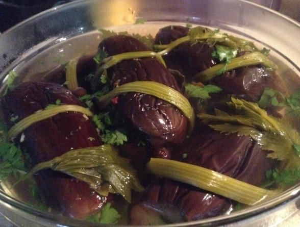 Eggplant with parsley for the winter: the best recipes for preparations and snacks