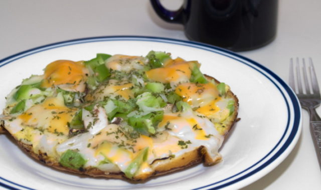 Eggs with mushrooms: fried and stuffed