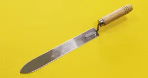 Electric knife for printing honeycombs