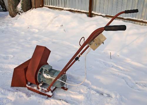 Electric snow shovel