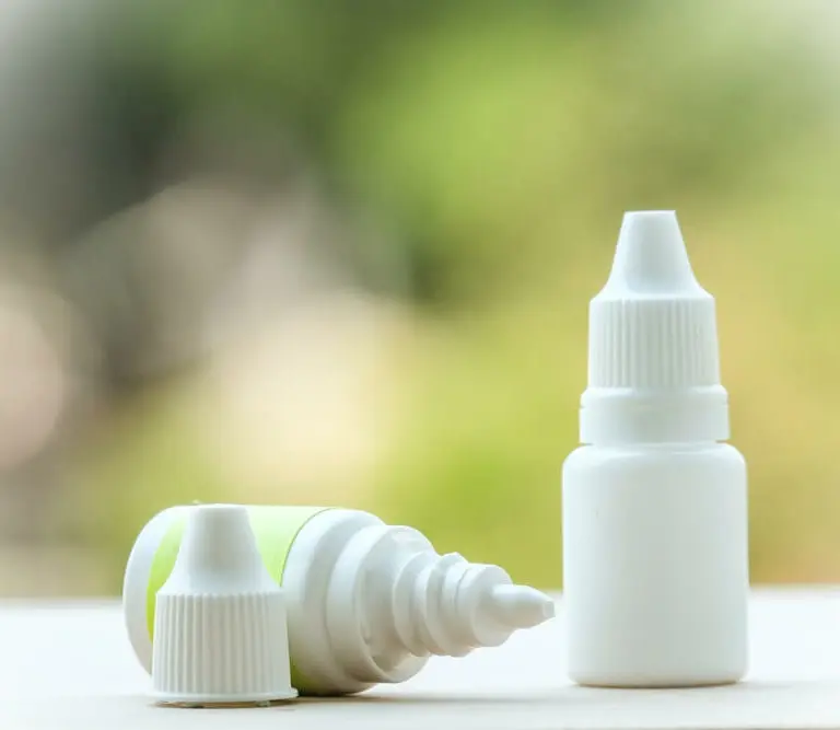 Eye drops &#8211; types. What to look for when choosing? [WE EXPLAIN]