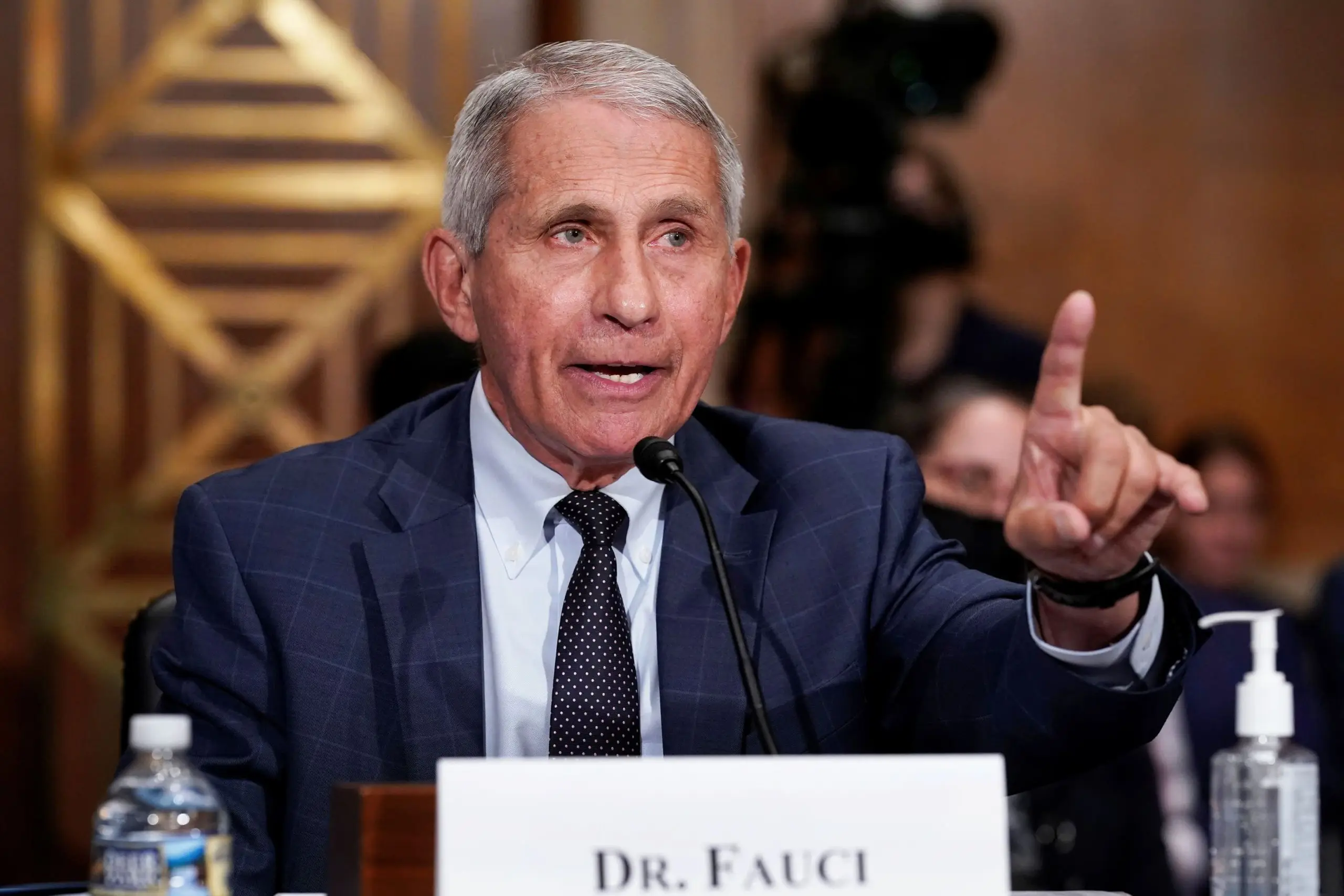 Fauci about the fuss over the third dose: it&#8217;s scary