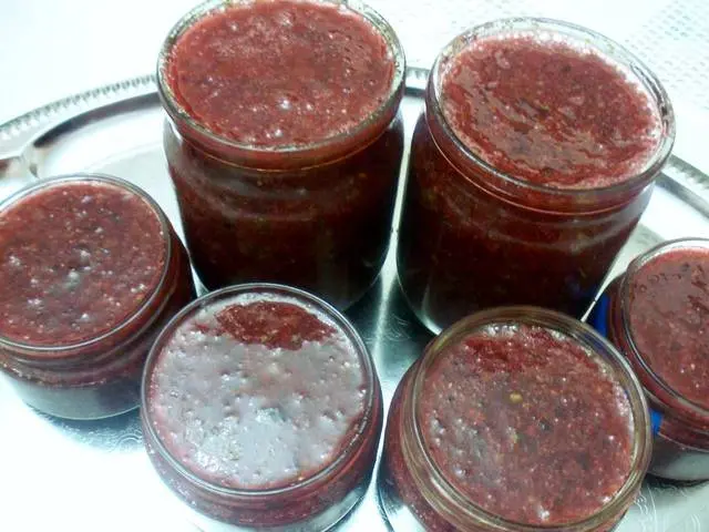 Feijoa jam without cooking