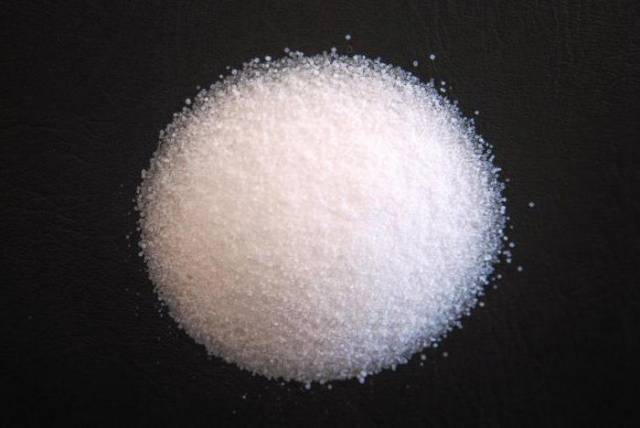 Fertilizer Potassium sulfate: application in the garden