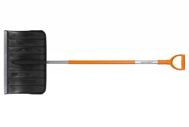 Fiskars snow shovel