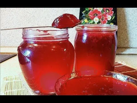 Five-minute redcurrant jam: recipes for the winter