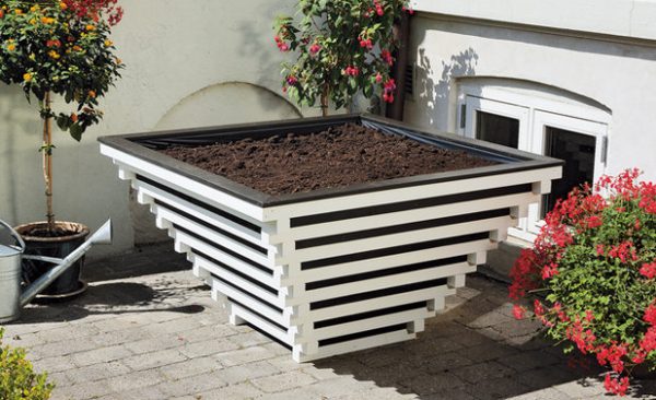 Flower beds made of wood: how to do it yourself