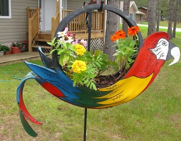 Flowerbeds from tires with their own hands: the original decoration of the garden