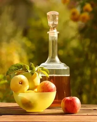 Fortified apple wine at home 