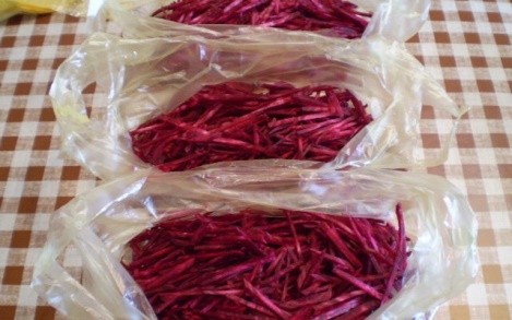 Freezing beets for borscht for the winter