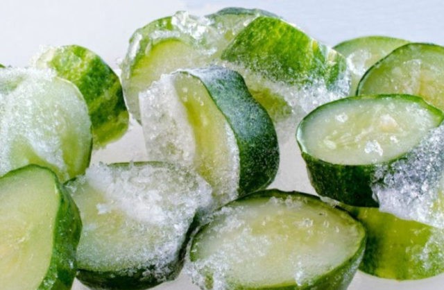 Freezing fresh and pickled cucumbers for the winter in the freezer: reviews, videos, recipes