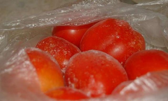 Freezing tomatoes for the winter at home