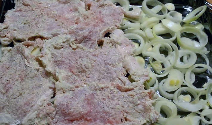 French style champignons with meat and vegetables