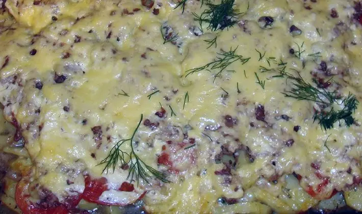 French style champignons with meat and vegetables