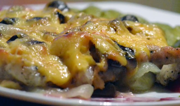 French style champignons with meat and vegetables